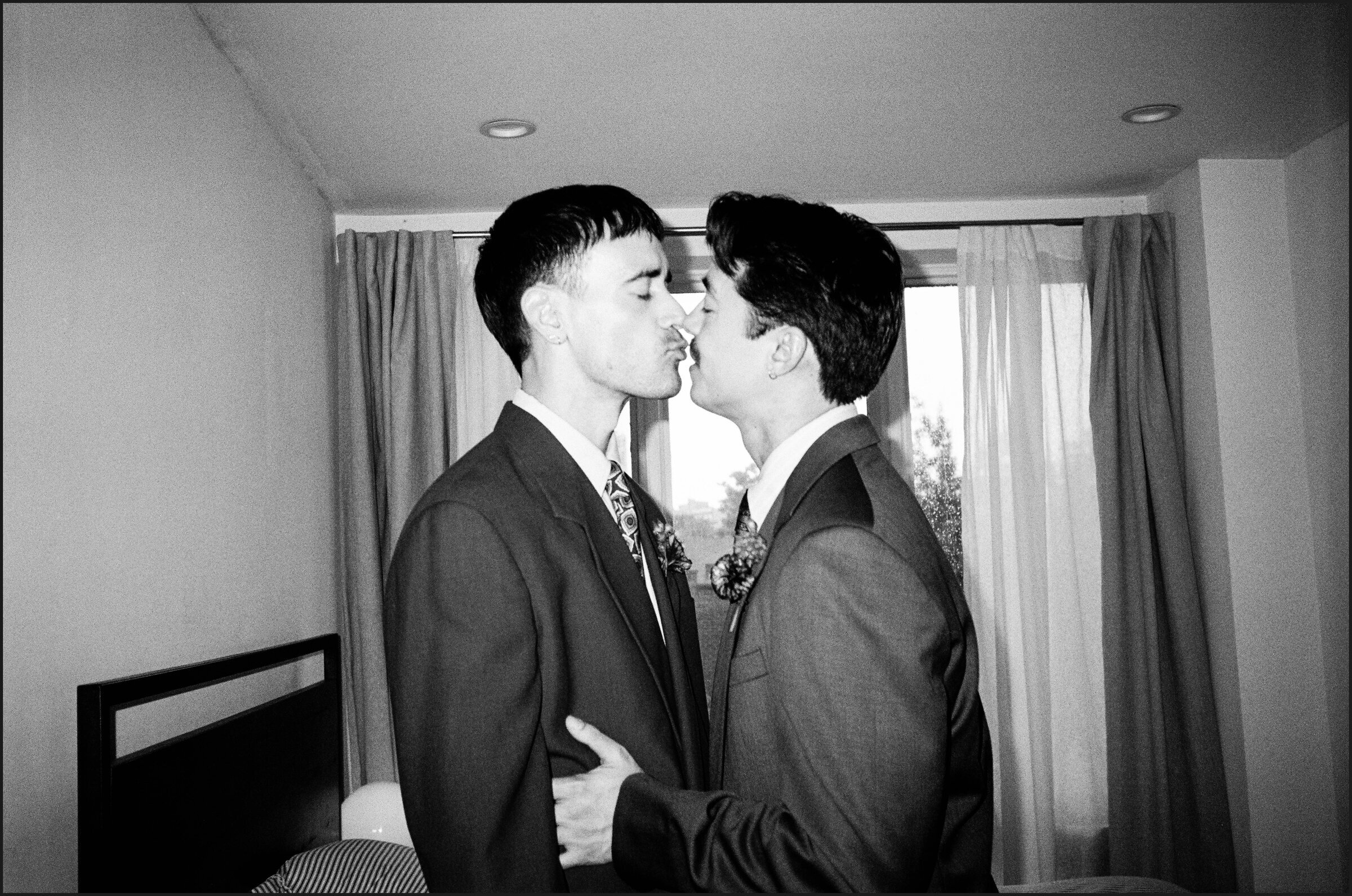 Jackson and Alistair wedding, captured on film by Lana Dubkova, photo 11